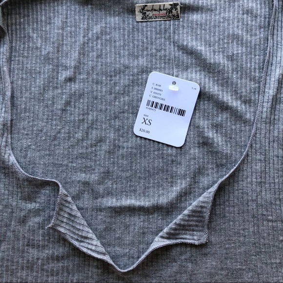 SOLD – Free People Top Notch Crop - Picture 4 of 4